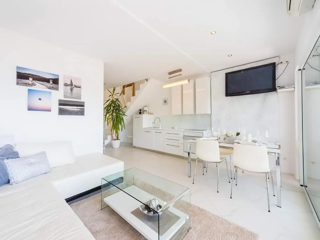 Apartman Fedora Dramalj Apartment